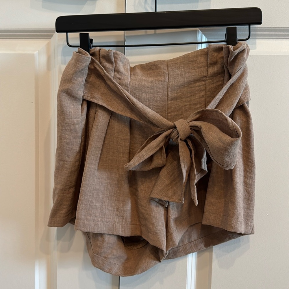 Linen shorts